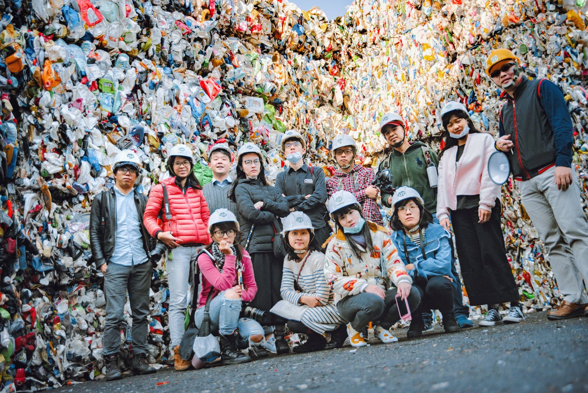 垃圾分類，塑膠再生，塑膠回收，塑膠垃圾，寶特瓶回收，海廢路上我們不孤單，海洋垃圾，環保教育